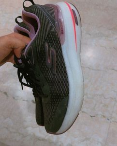 Skechers Max Cushioning Hyper Burst Running Shoes