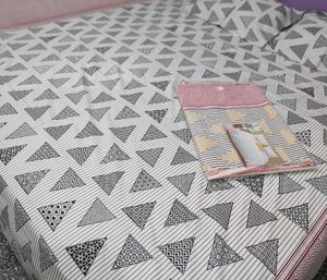 Geometric Triangle Bedsheet Set double bed