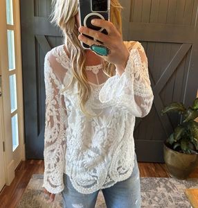 H&amp;M OffWhite Floral Lace Scoop