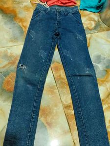8 Jeans For 600