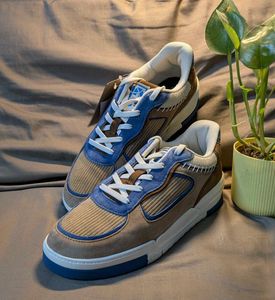 Limited Editions Woodland Sneakers 🔥 Size 8
