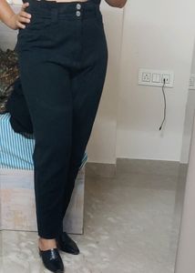 Black Boyfriend Jeans