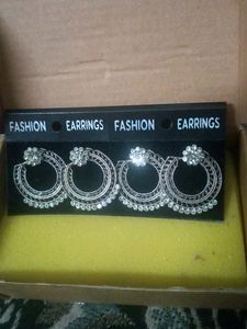 Earing Set Of 2