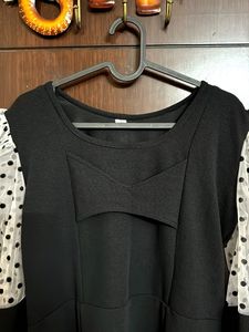 Chic Black Polka Dot Sleeve Dress
