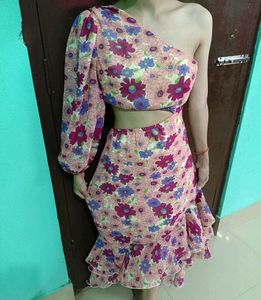 Tokyo Talkies Floral One-Shoulder Dress