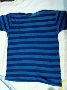 Adidas Tshirt M Size