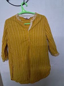 Biba Yellow Size 38 Embroidered Top