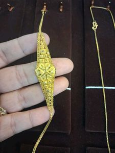 Beautiful Earrings Gold