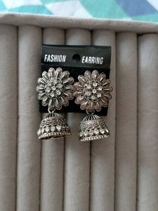 Earrings Jhumka