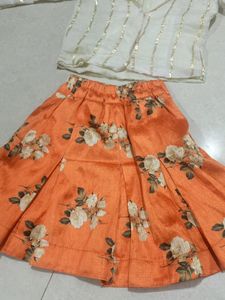 Orange Printed Skirt And Shirt White With Puffy Sl