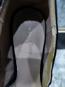 Allen Solly black pumps