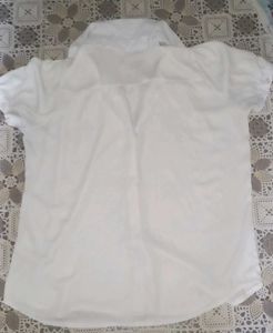 ✨️White Button-Up Top✨️