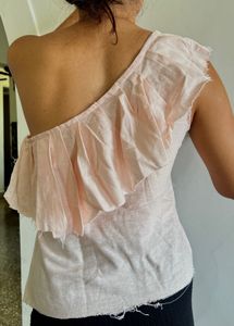 Ruffle frayed One-Shoulder Top