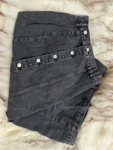 Brand new highwaisted Denim Skirt