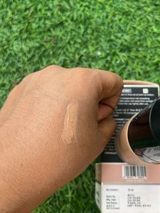 Derma Co Foundation SPF 40