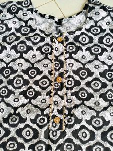 Printed Black &amp; White Kurta