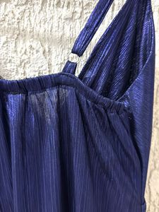Sleevless Dress