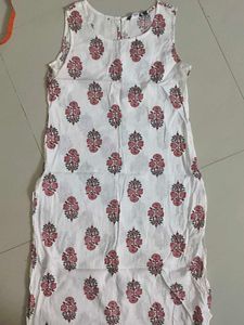 Floral Print Sleeveless Kurti