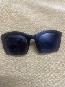 Chic Black Sunglasses