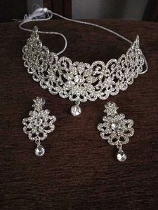 Sparkling Rhinestone Choker Set