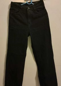 Classic Straight Cut Fit Jeans