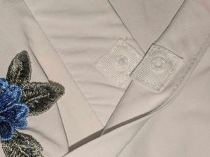 FLORAL EMBROIDERED WHITE TOP