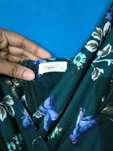 Berrylush Green & Off White Floral Print MaxiDress