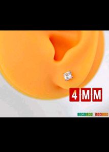 22k Pure Gold Square Dimond Stud Earrings