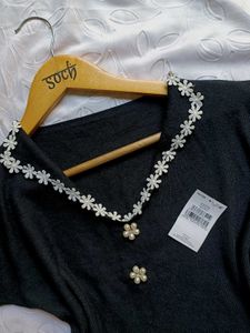 Pinterest Asthetic Fitted Pullover 🖤