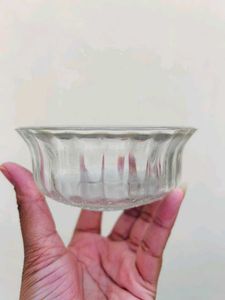 2 Glass Bowls 🥣