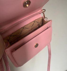 Dressberry Sling Bag