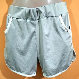 Grey Shorts With Two Pockets For Women