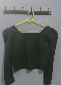 Chic Black Puff Sleeve Top