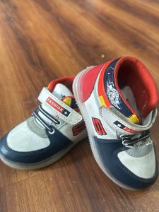 Unisex Sporty shoes for 1 to 3 yrs old kids. size