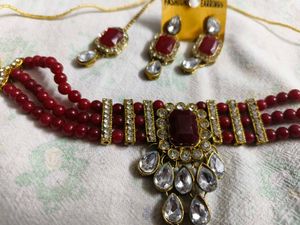 Necklace Earings And Maang Tika