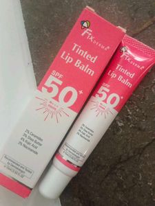 Tinted Lip Balm Containing SPF 50++