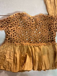 Cut Work Top