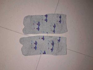 Patterned Split-Toe Socks