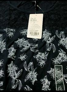 Max Women Wear T-shirt