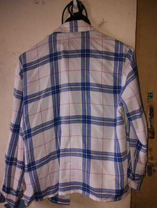 White Shirt With Checks