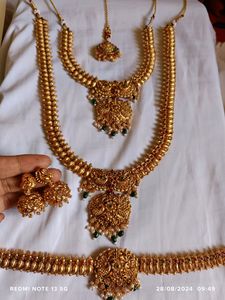 Semi Bridal Set