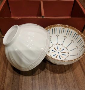 SET 2 CERAMIC BOWL NEW IN BOX
