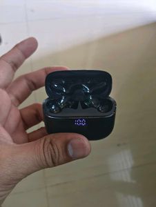 boat Earbuds Only case like new