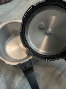 Brand New Max Touch 3 Litre Pressure Cooker