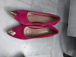 Dressberry Velvet Pink Heels