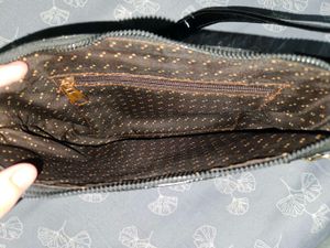 Chic Black Shoulder Sling Bag! 🐈‍⬛⭐