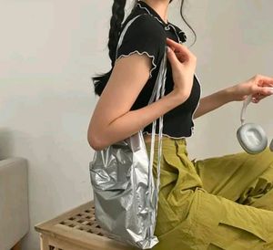 Collar Pico Crop Top
