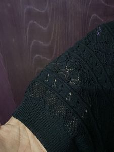 Trendy Knitted Black Top