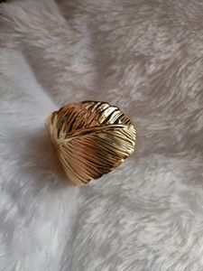 Golden Feather 🪶 Kada