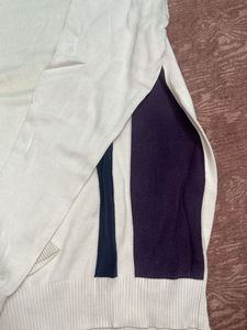 Denim Jeans/ free pullover whitish